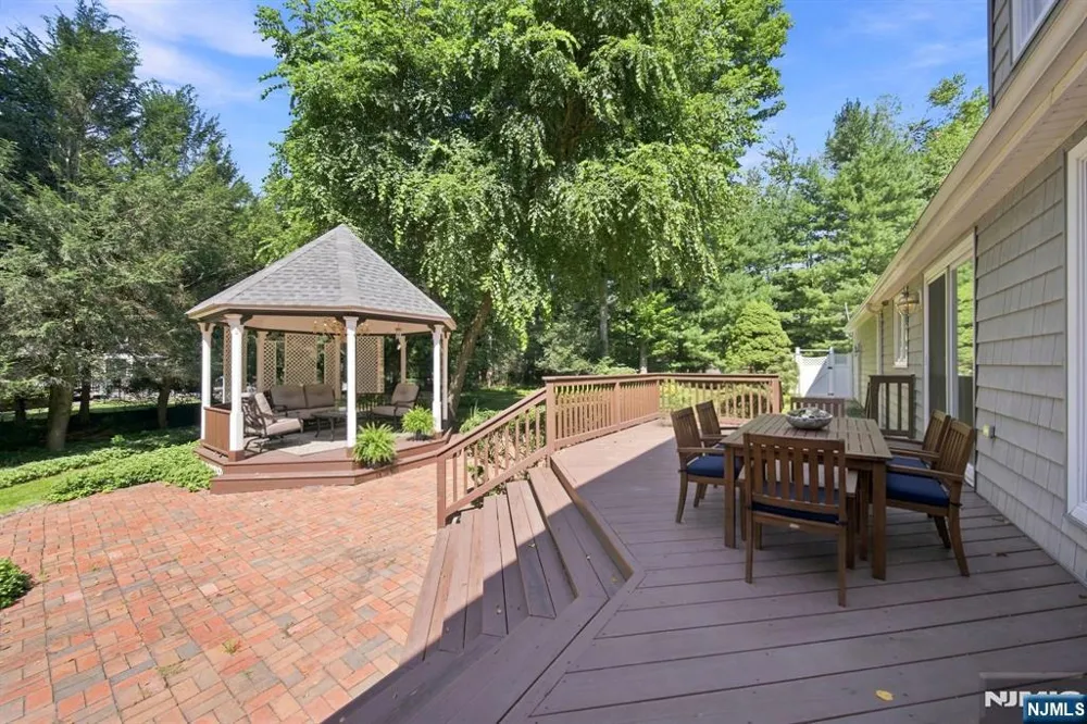 29 Hickory Hill Montvale, NJ 07645