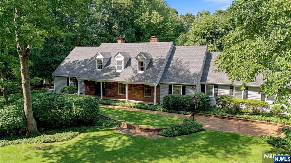 29 Hickory Hill Montvale, NJ 07645