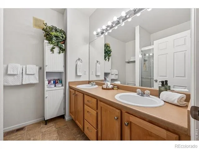18767 E Yale Circle #B Aurora, CO 80013