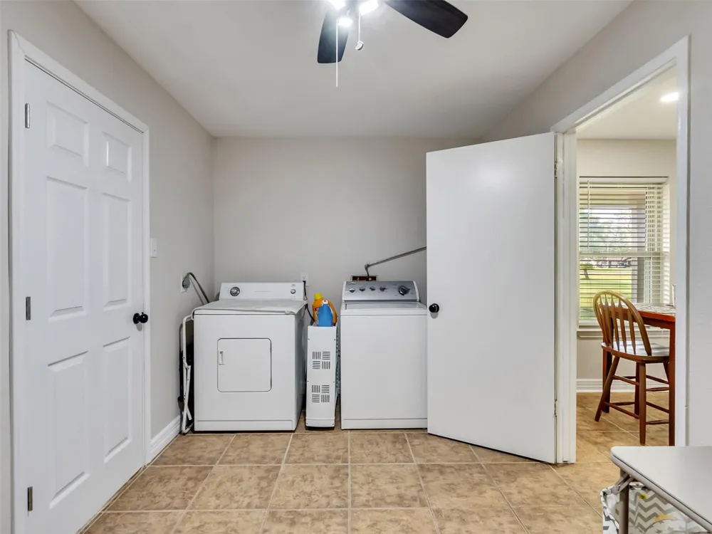 312 County Road 201 Angleton, TX 77515