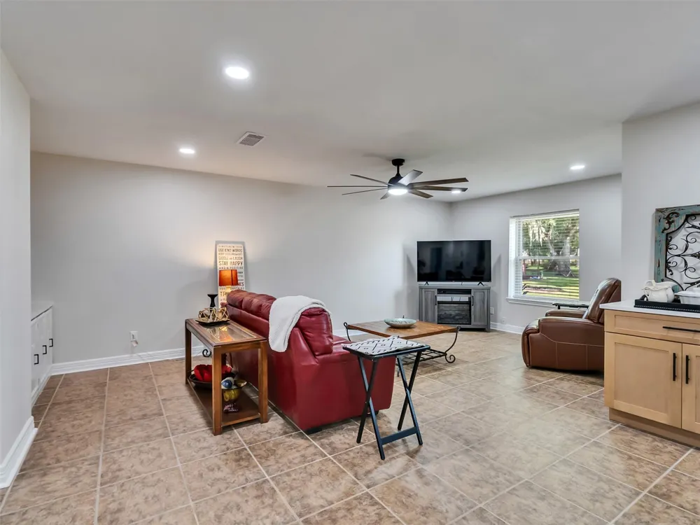 312 County Road 201 Angleton, TX 77515