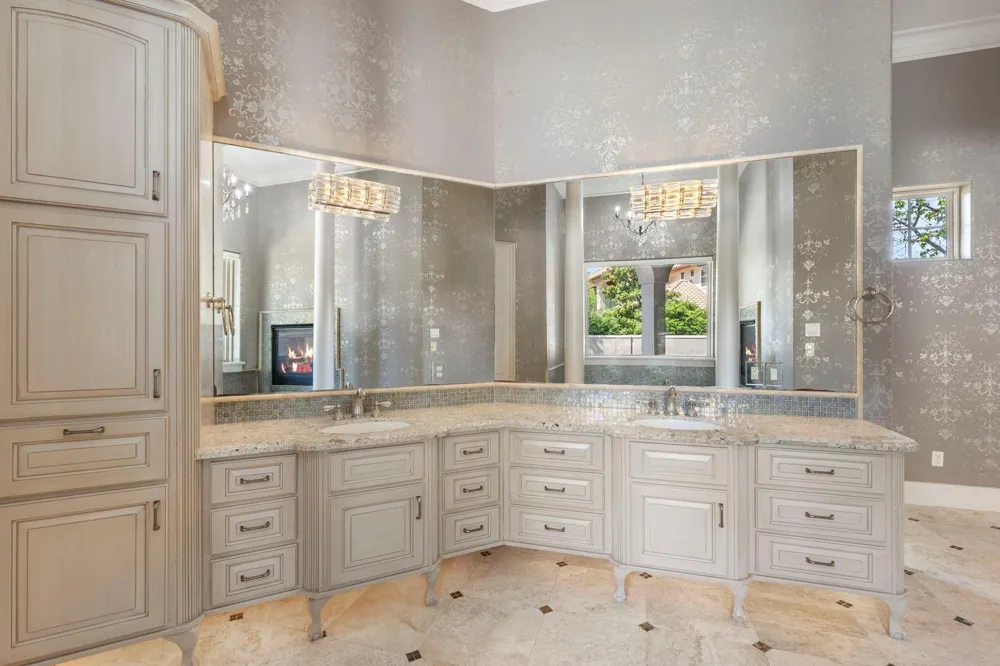 47 Hunnewell Way The Woodlands, TX 77382