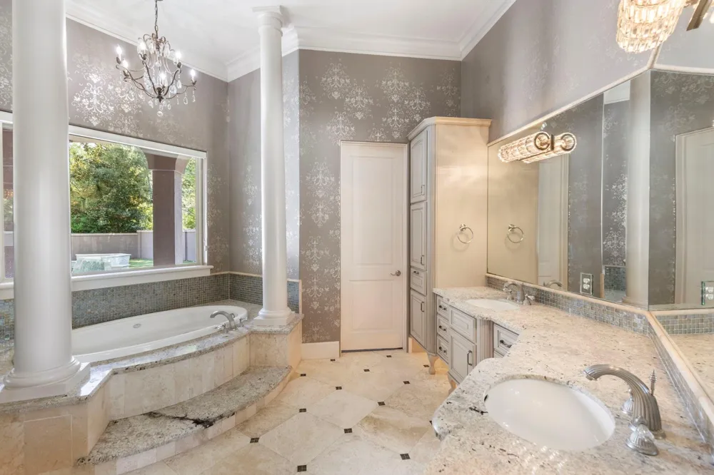 47 Hunnewell Way The Woodlands, TX 77382