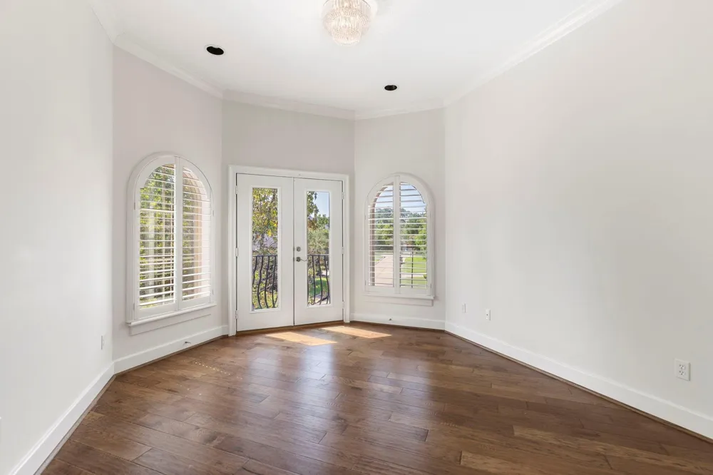 47 Hunnewell Way The Woodlands, TX 77382