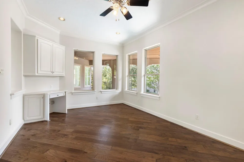47 Hunnewell Way The Woodlands, TX 77382