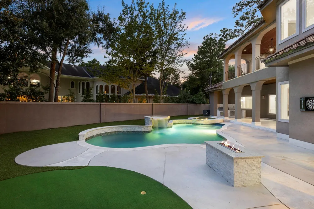 47 Hunnewell Way The Woodlands, TX 77382