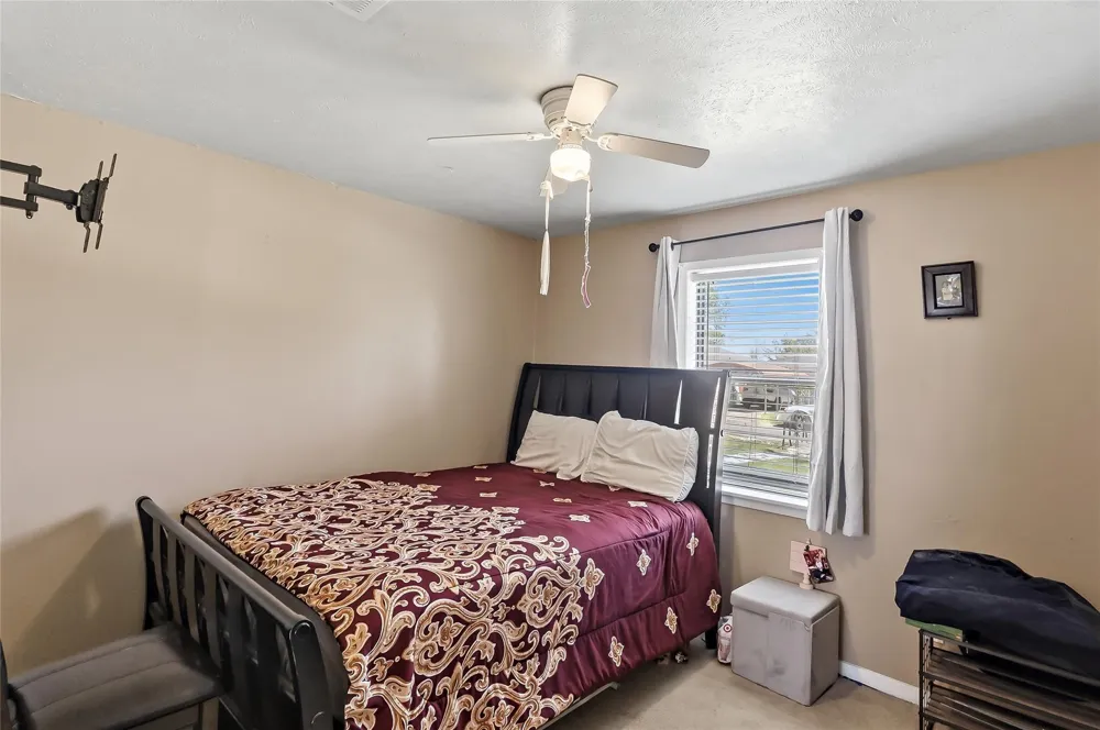 411 Commerce Street Madisonville, TX 77864