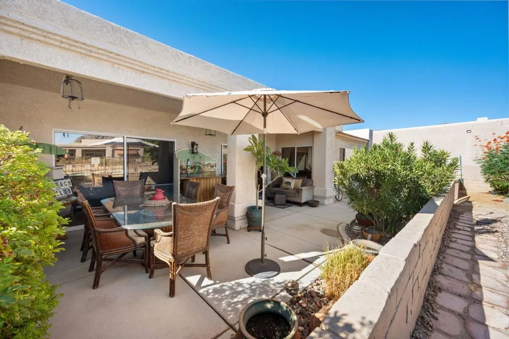48110 Via Hermosa La Quinta, CA 92253