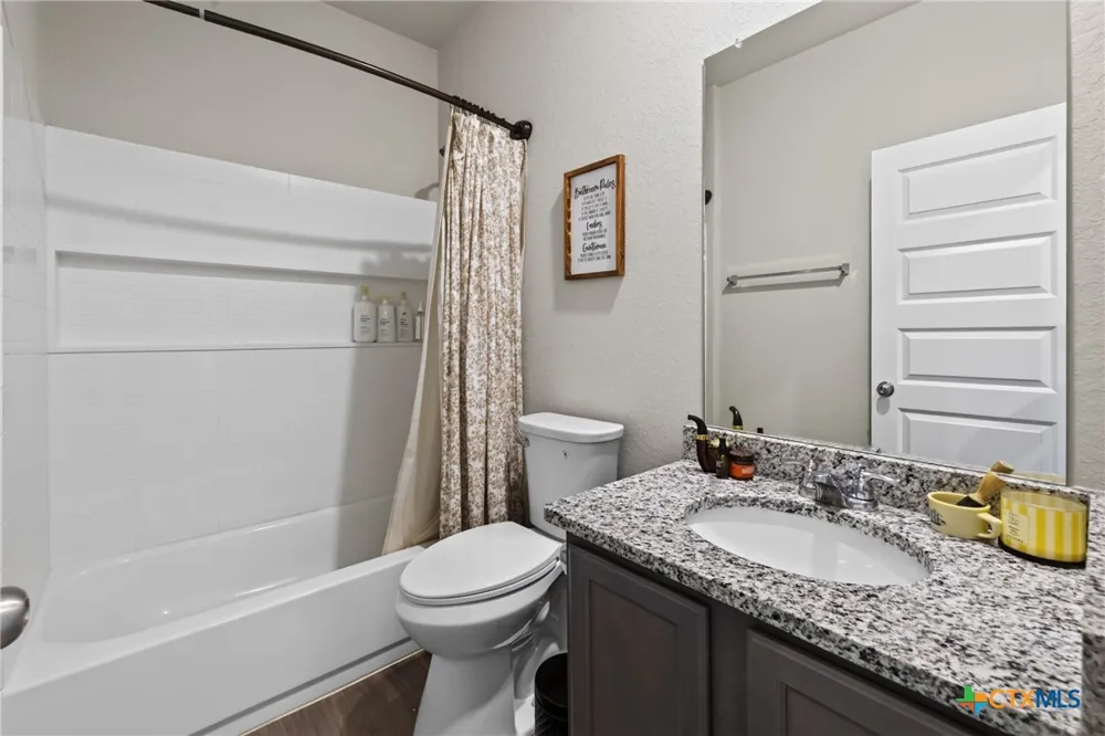 621 Kulpa Cross Seguin, TX 78155