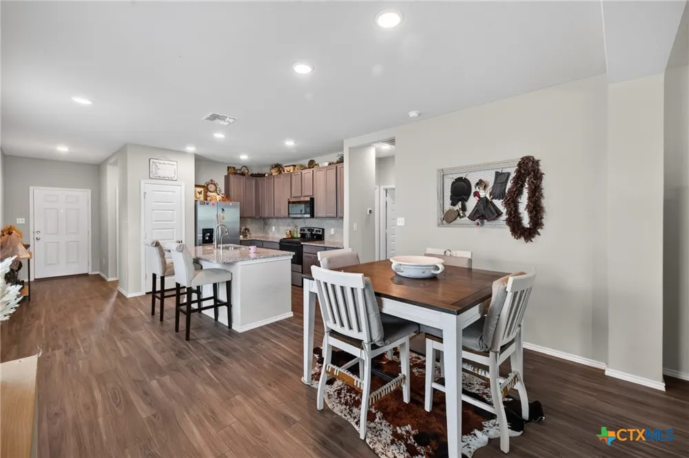 621 Kulpa Cross Seguin, TX 78155