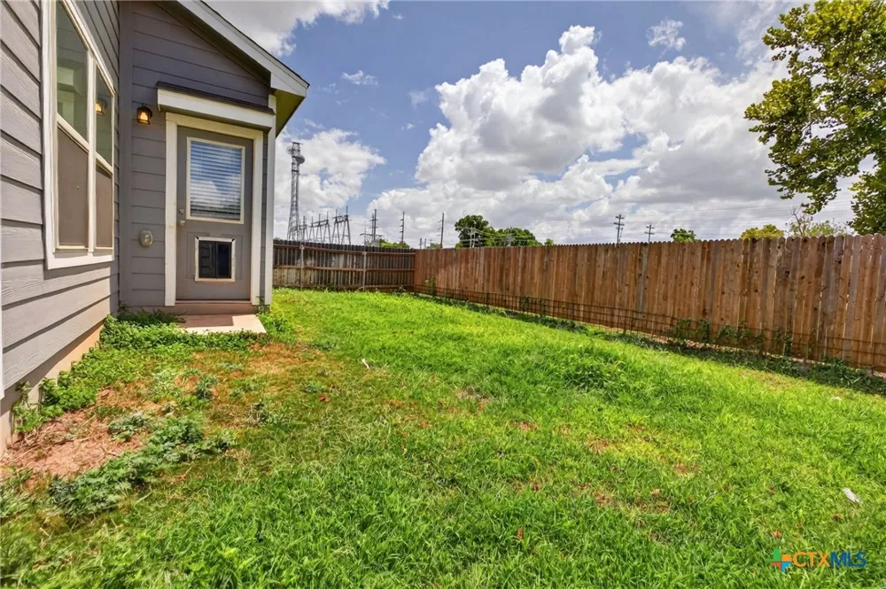 621 Kulpa Cross Seguin, TX 78155