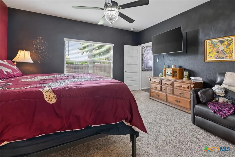 621 Kulpa Cross Seguin, TX 78155