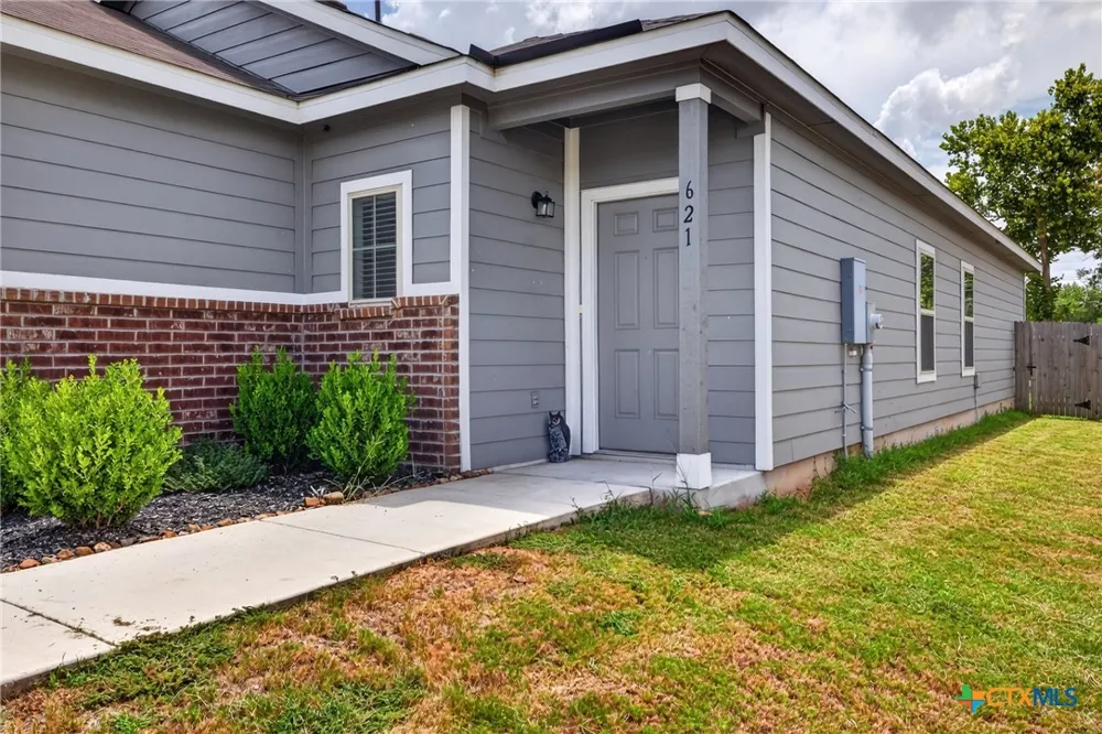 621 Kulpa Cross Seguin, TX 78155