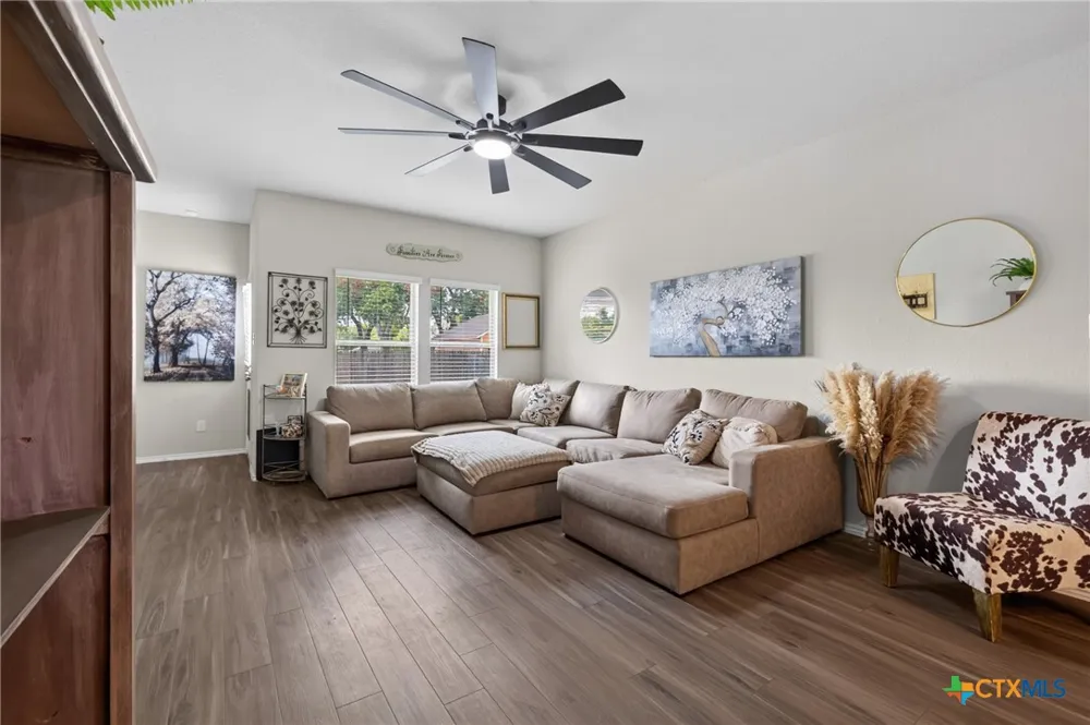 621 Kulpa Cross Seguin, TX 78155