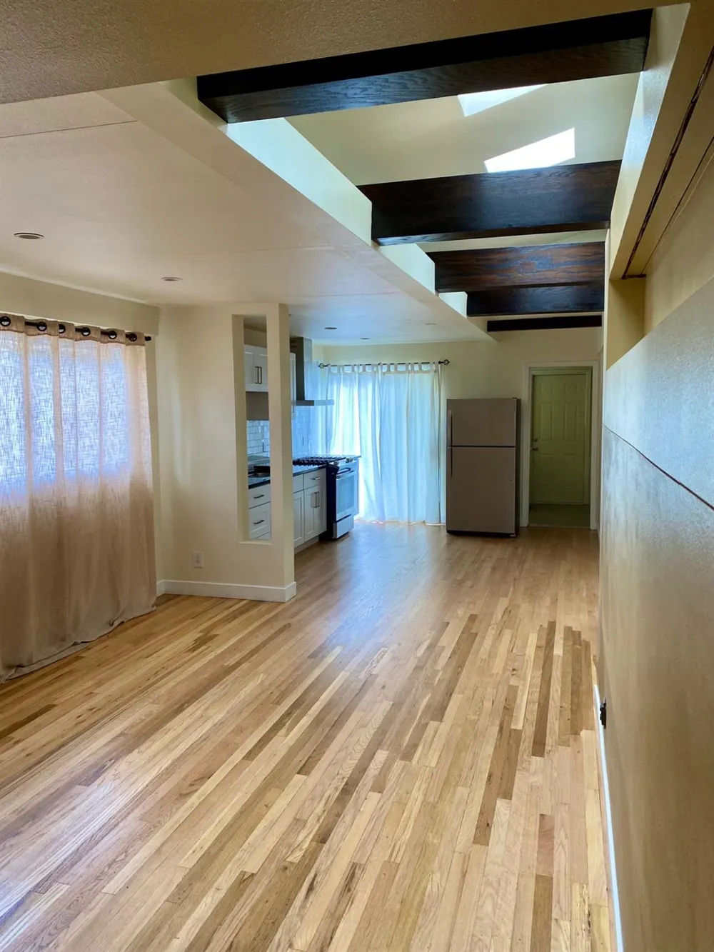 416 E Yale Avenue Fresno, CA 93704