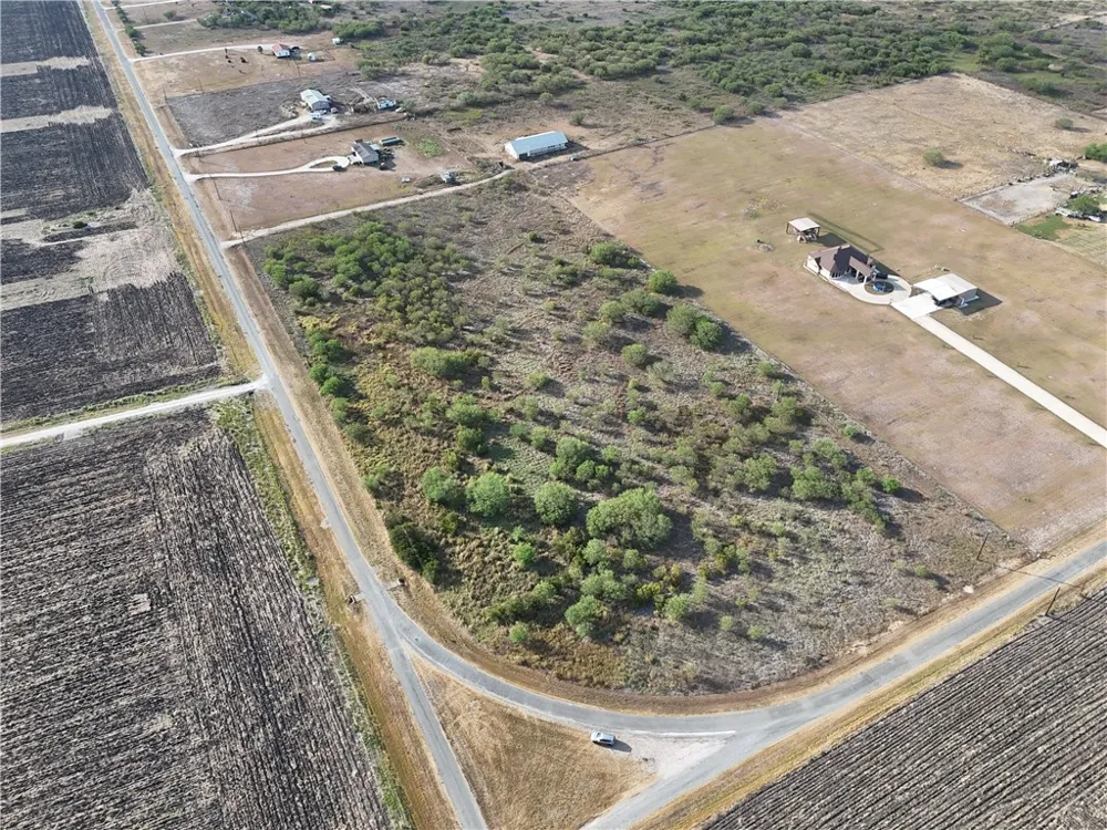 355 County Road 354 Orange Grove, TX 78372