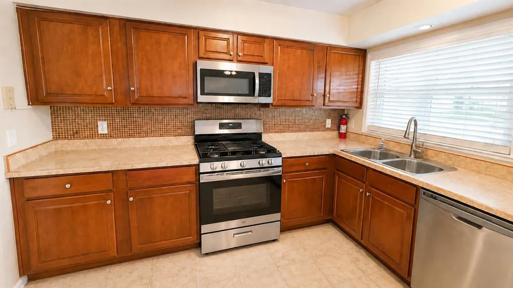 2658 CERAM AVENUE Orlando, FL 32837
