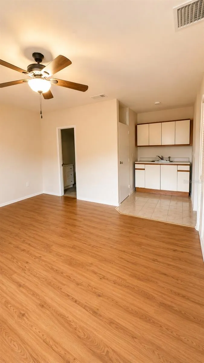 2658 CERAM AVENUE Orlando, FL 32837