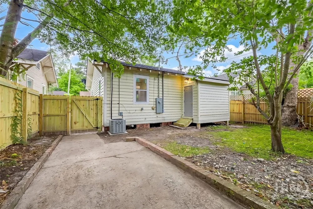 1018 Seiler Avenue Savannah, GA 31401