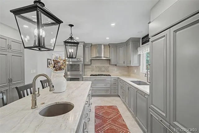 216 W Cheyenne Mountain Boulevard Colorado Springs, CO 80906