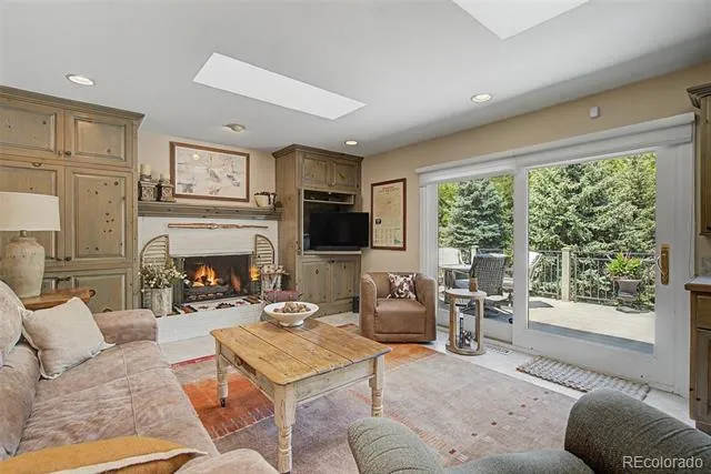 216 W Cheyenne Mountain Boulevard Colorado Springs, CO 80906