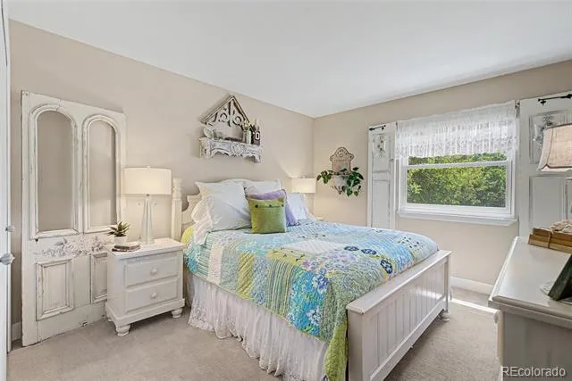 216 W Cheyenne Mountain Boulevard Colorado Springs, CO 80906