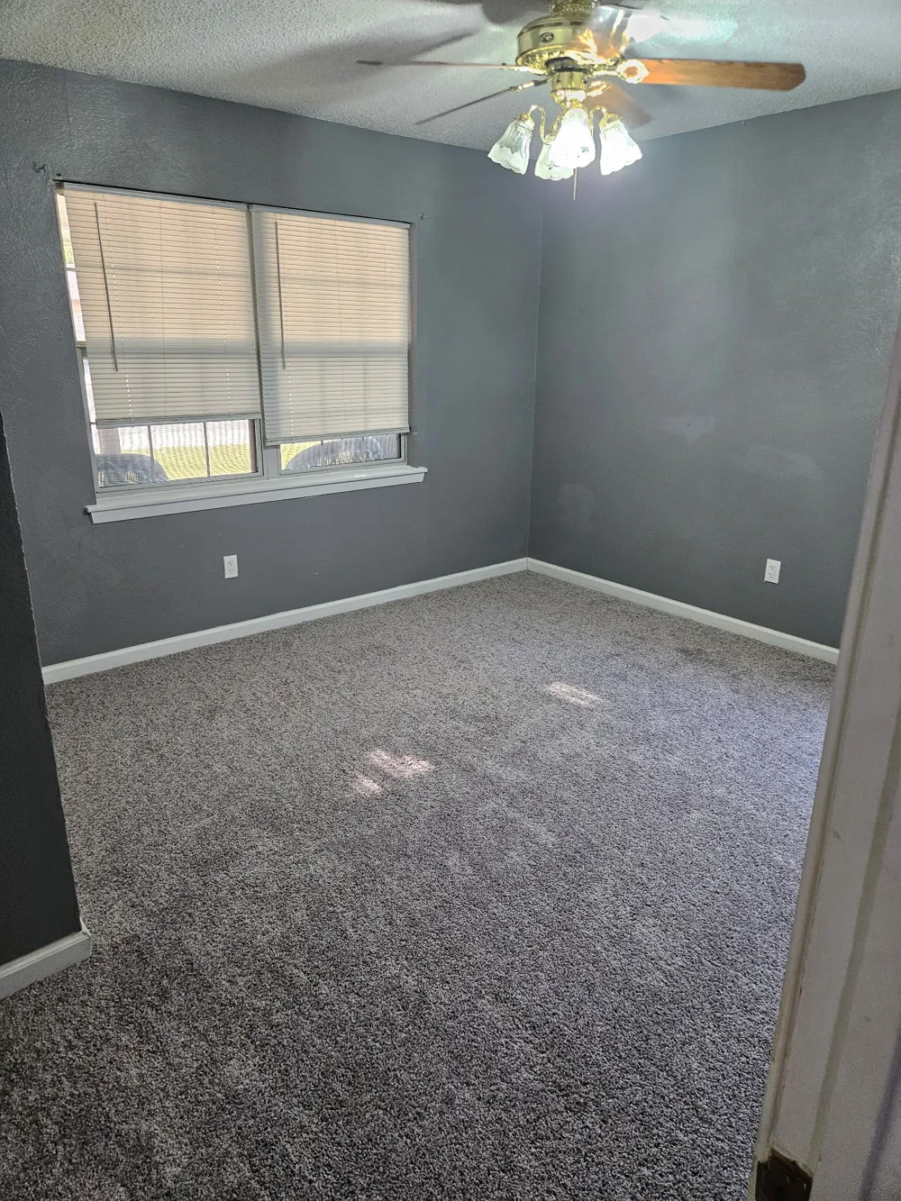 721 Thompson Drive Saginaw, TX 76179