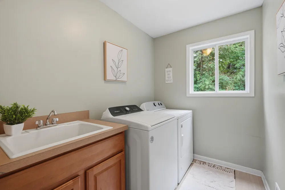 3431 Eagle Valley Court Howell, MI 48843