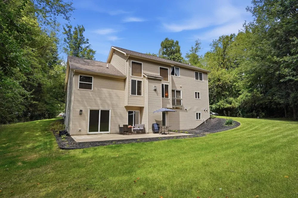 3431 Eagle Valley Court Howell, MI 48843