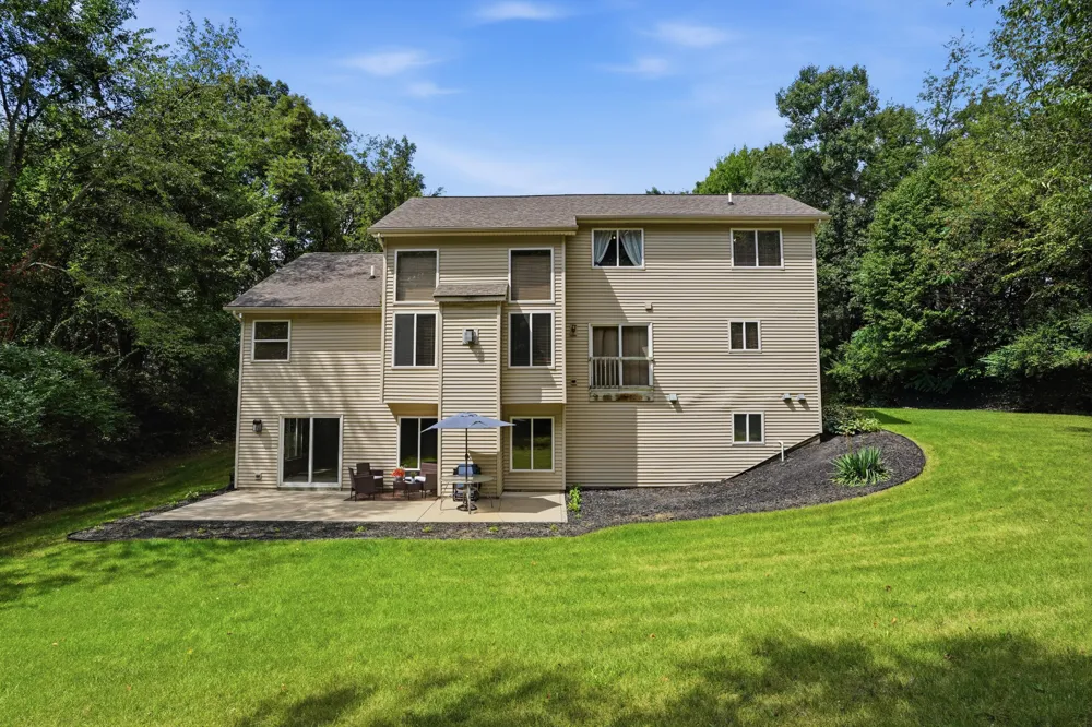 3431 Eagle Valley Court Howell, MI 48843