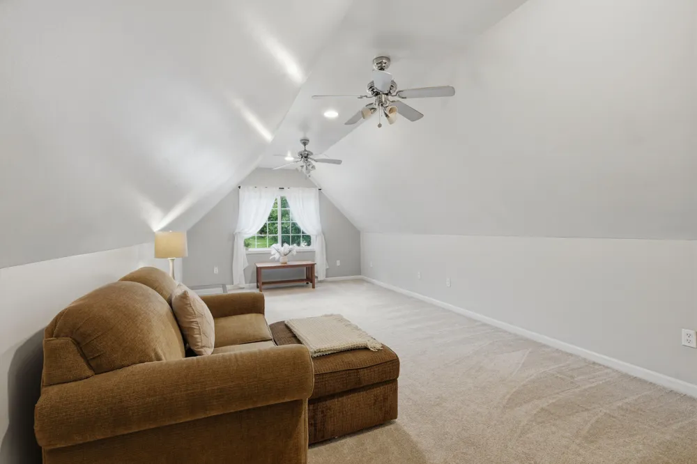 3431 Eagle Valley Court Howell, MI 48843