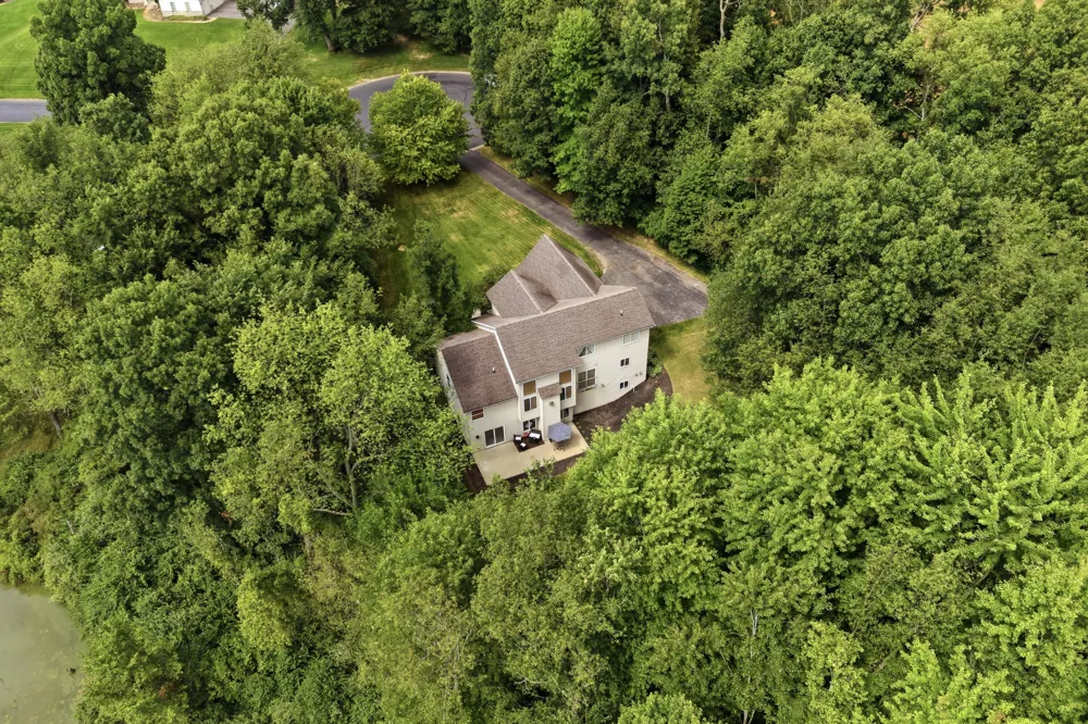 3431 Eagle Valley Court Howell, MI 48843