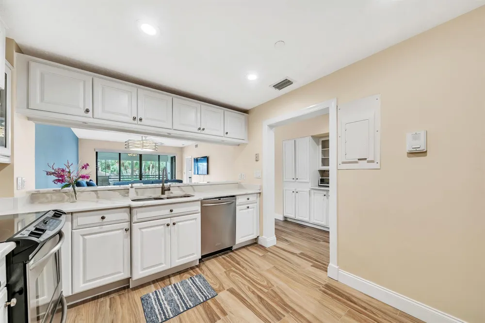 827 OAK HARBOUR DRIVE Juno Beach, FL 33408