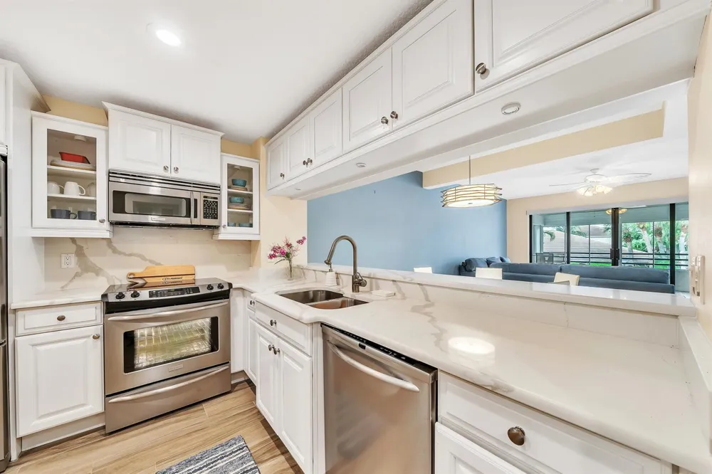 827 OAK HARBOUR DRIVE Juno Beach, FL 33408