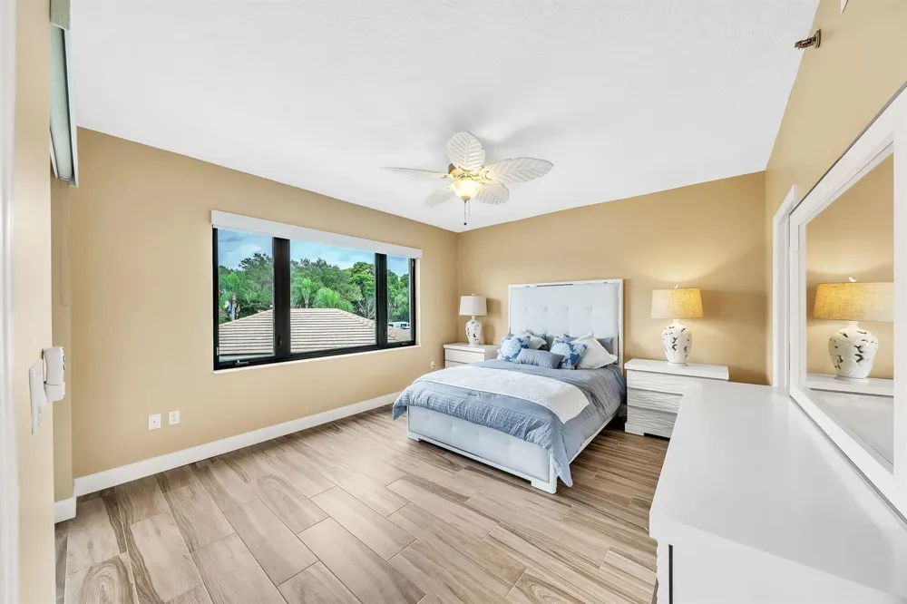 827 OAK HARBOUR DRIVE Juno Beach, FL 33408