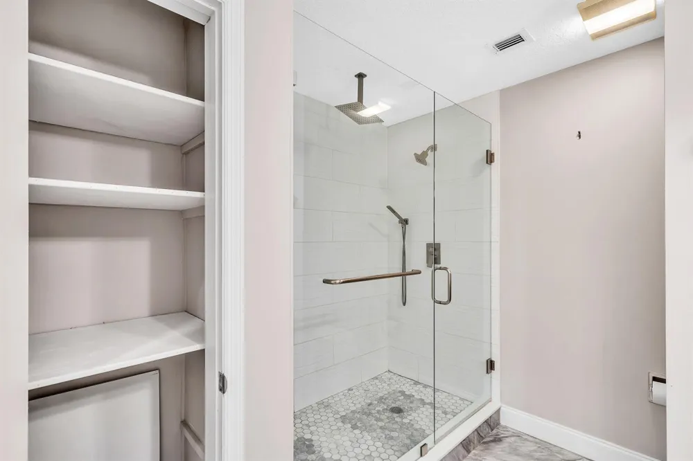 827 OAK HARBOUR DRIVE Juno Beach, FL 33408