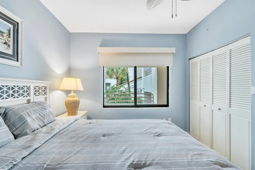 827 OAK HARBOUR DRIVE Juno Beach, FL 33408