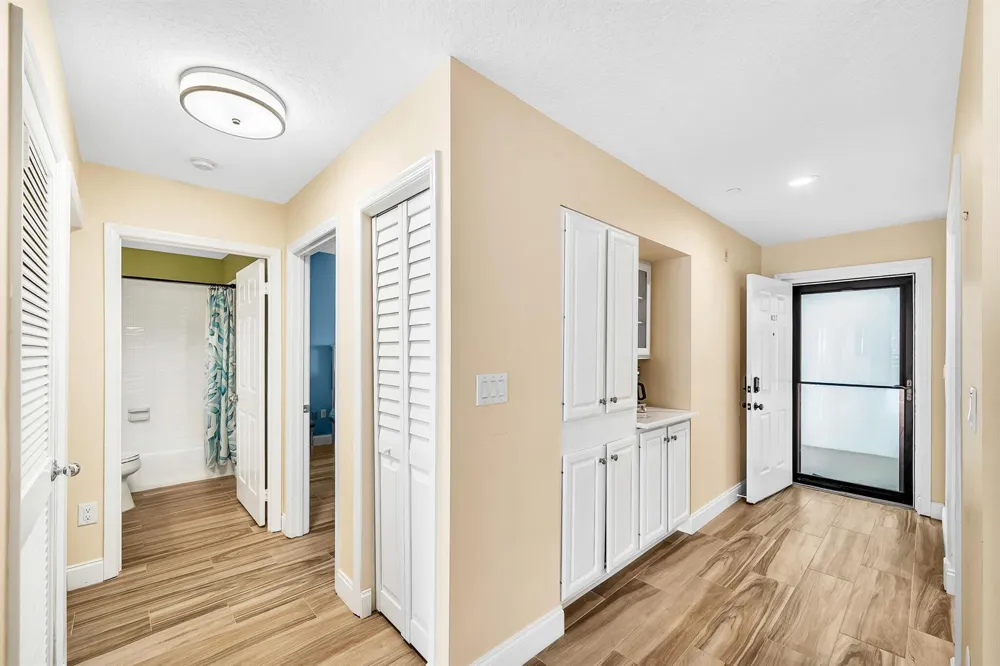 827 OAK HARBOUR DRIVE Juno Beach, FL 33408