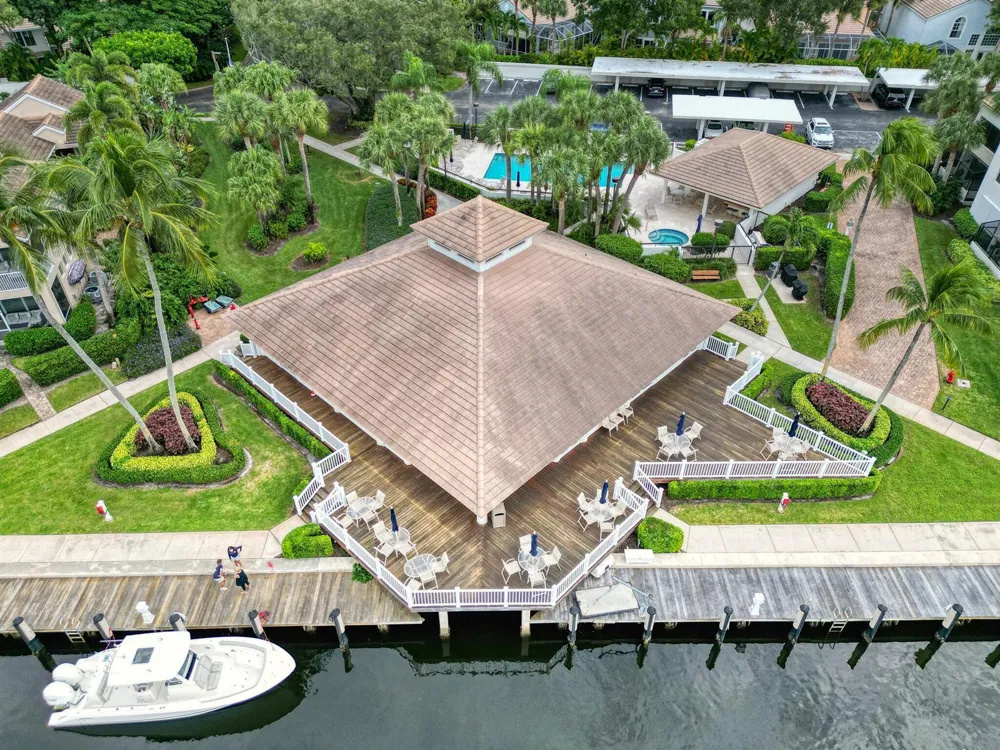 827 OAK HARBOUR DRIVE Juno Beach, FL 33408