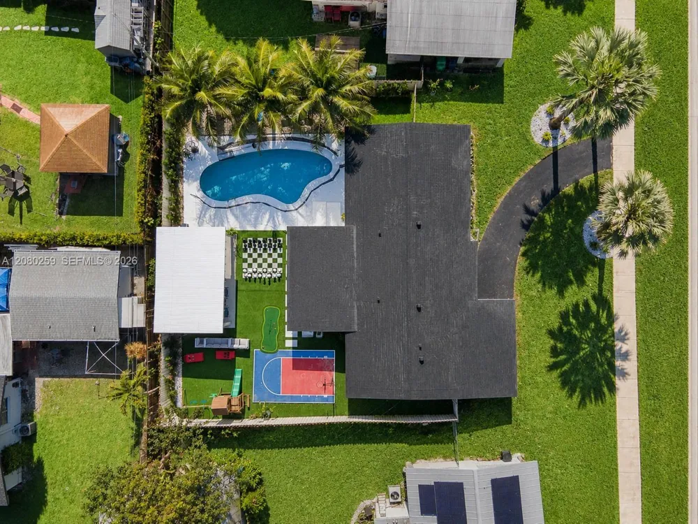 18641 Belview Dr Cutler Bay, FL 33157