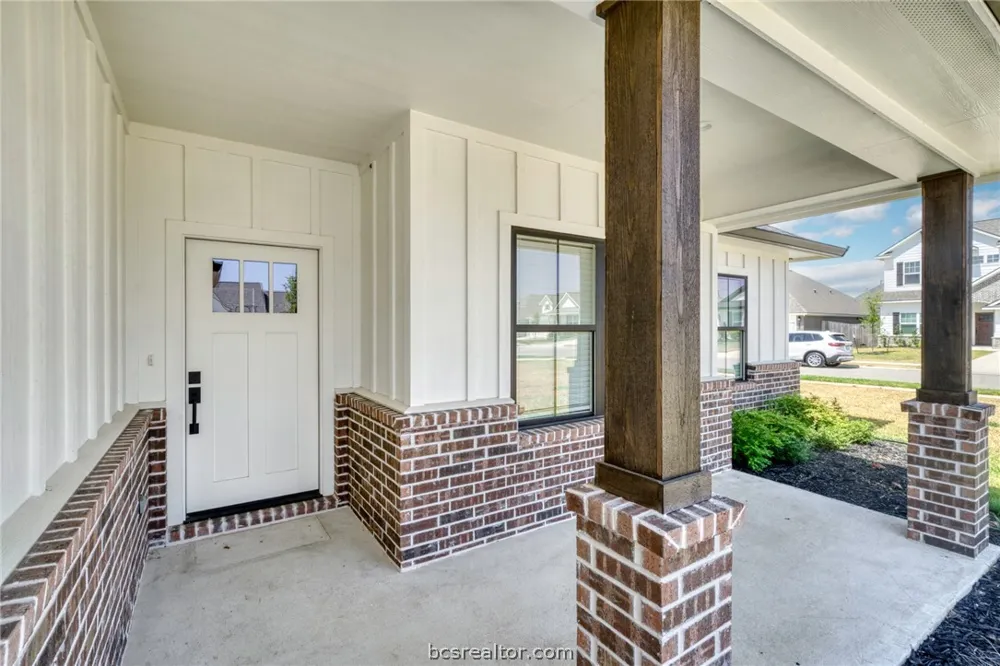 2105 Aleppo Court Bryan, TX 77807