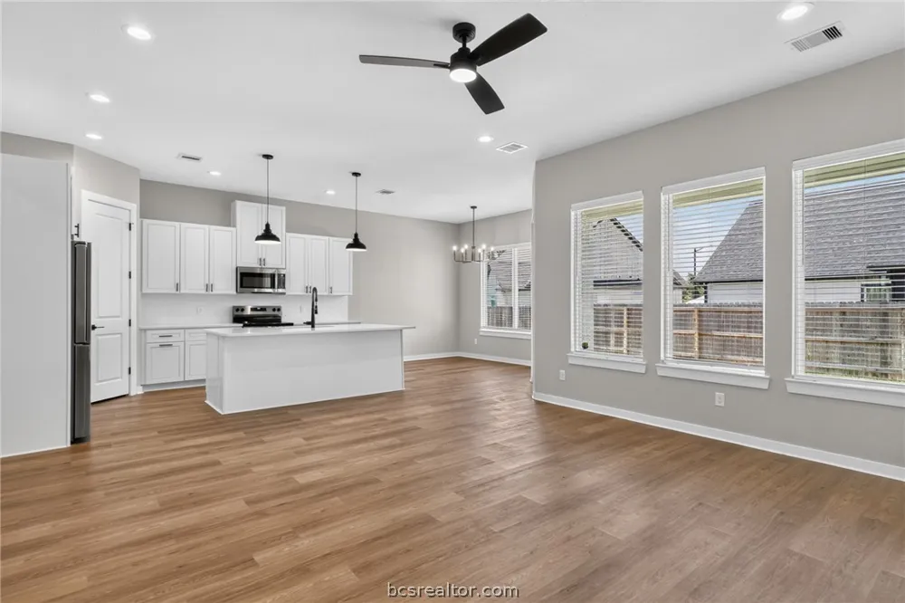 2105 Aleppo Court Bryan, TX 77807