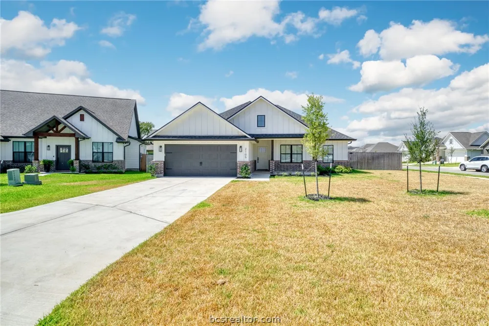 2105 Aleppo Court Bryan, TX 77807