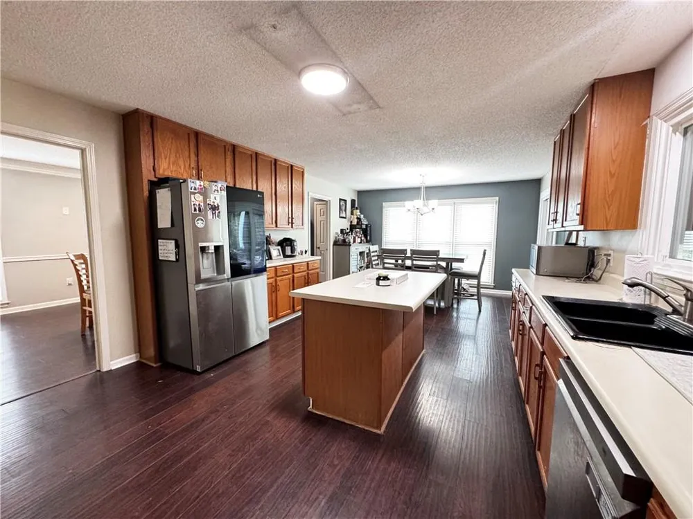 1890 Dovonshire Road Marietta, GA 30064