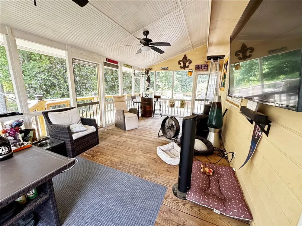 1890 Dovonshire Road Marietta, GA 30064