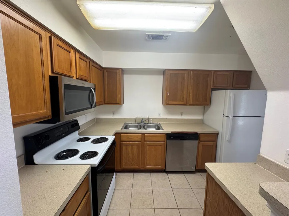 9817 Walnut Street #107 Dallas, TX 75243