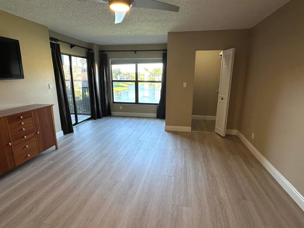 14460 Strathmore Lane #306 Delray Beach, FL 33446