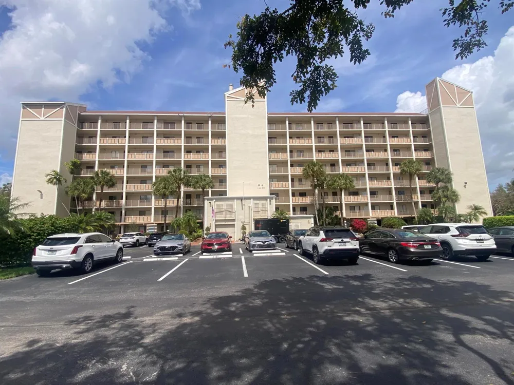 14460 Strathmore Lane #306 Delray Beach, FL 33446