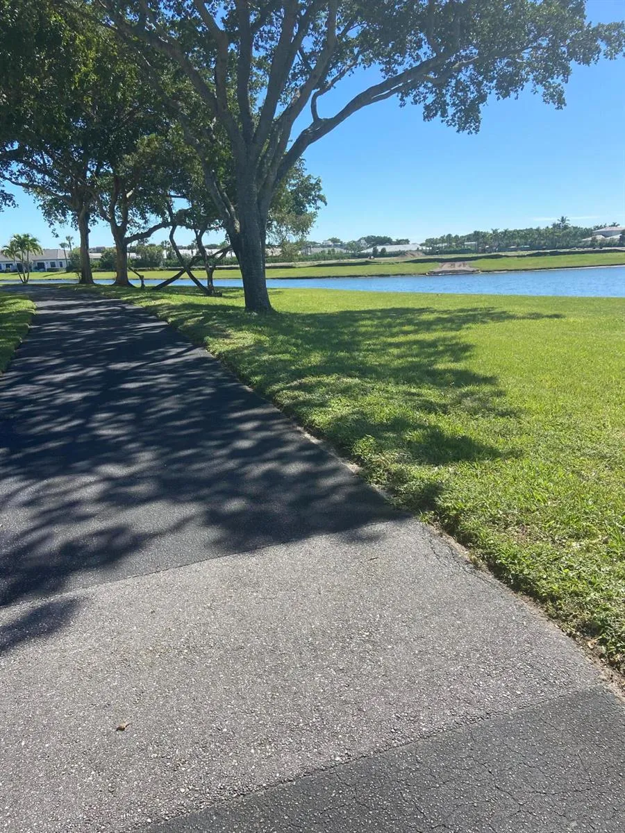 14460 Strathmore Lane #306 Delray Beach, FL 33446