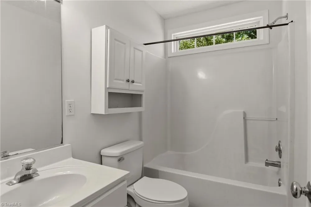 3338 Timberwolf Avenue High Point, NC 27265
